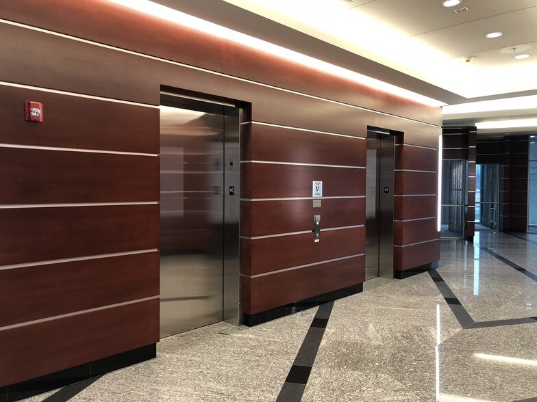 5010 Regency Pl, White Plains, MD à louer - Hall d’entrée - Image 3 de 11