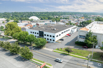 250 E Sandford Blvd, Mount Vernon, NY - aerial  map view