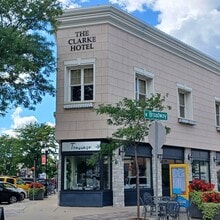 314 W Main St, Waukesha, WI à louer Photo du bâtiment- Image 1 de 11