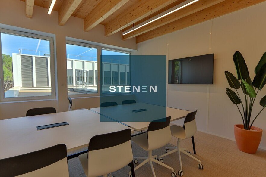 Office in Aix-en-Provence for lease - Interior Photo - Image 3 of 22
