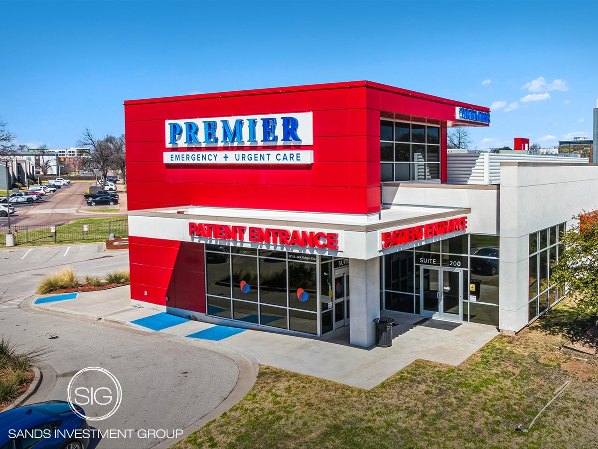 Premier ER + Urgent Care Portfolio (4x) portfolio of 3 properties for sale on LoopNet.ca Primary Photo- Image 1 of 14