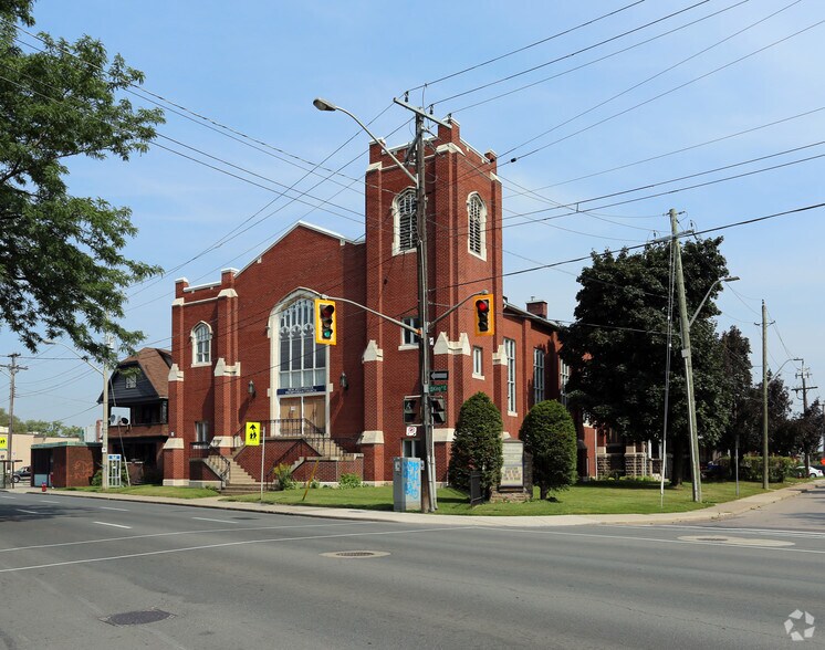 1025 King St E, Hamilton, ON à vendre - Photo principale - Image 1 de 1