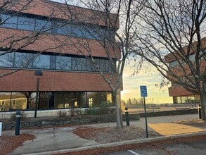 300 Interstate Corporate Cent, Williston, VT for lease Interior Photo- Image 1 of 2