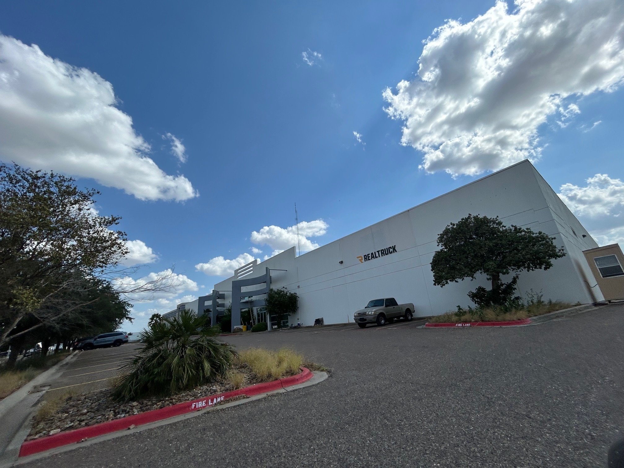13120 Spivey Dr, Laredo, TX for lease Building Photo- Image 1 of 16
