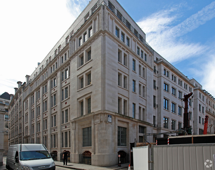 1 Kings Arms Yard, London for lease - Building Photo - Image 2 of 18