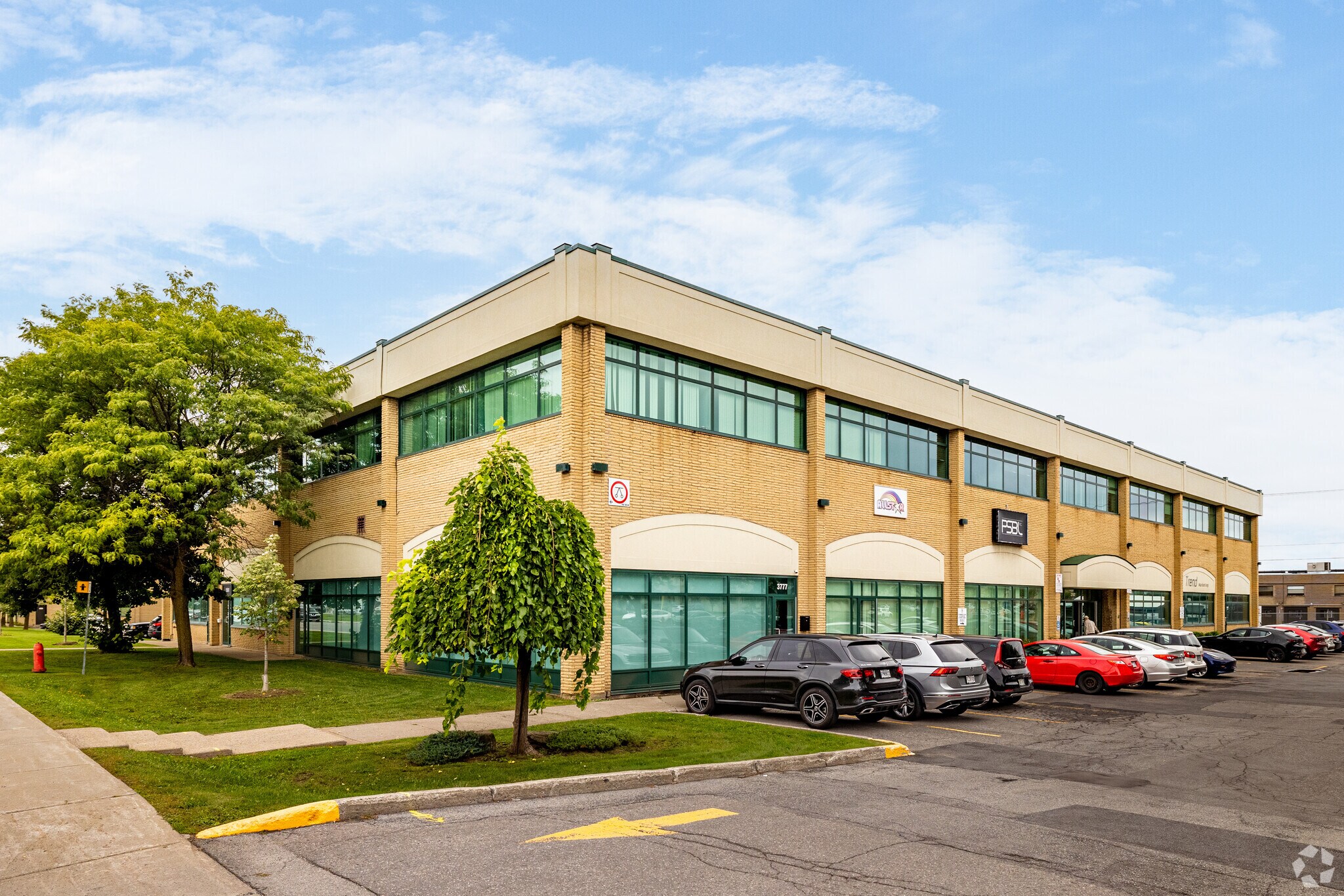 3767 Boul Thimens, Montréal, QC à vendre Photo du bâtiment- Image 1 de 1