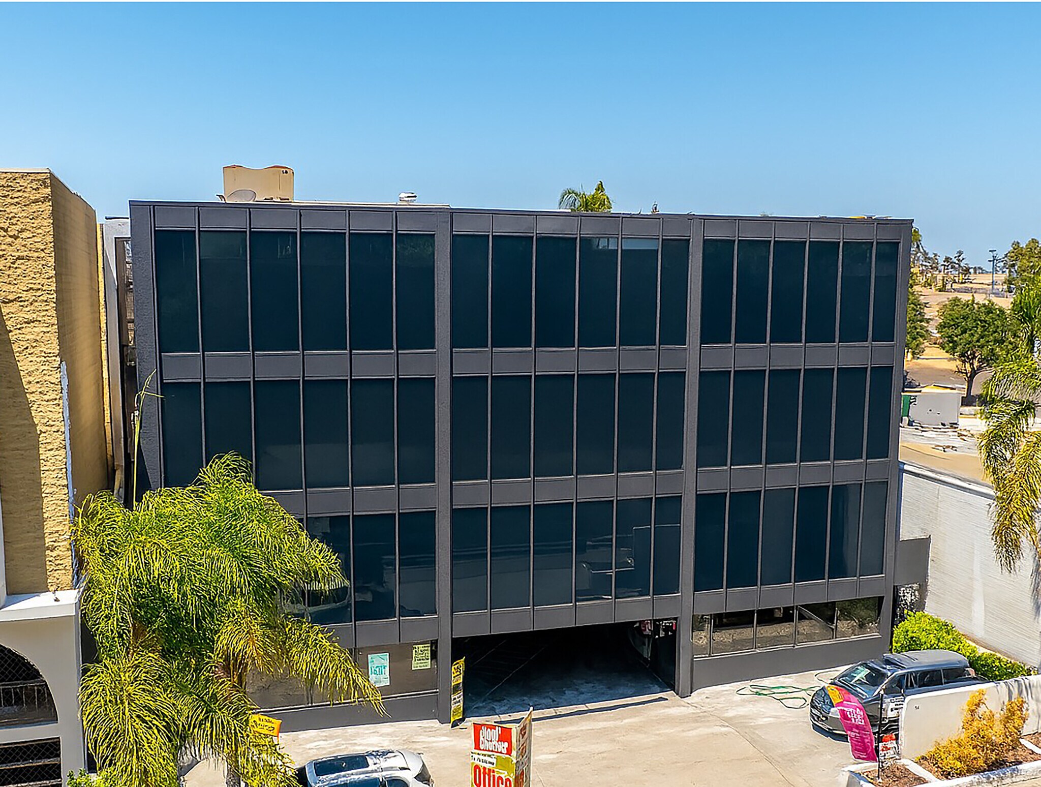 611 Civic Center Dr W, Santa Ana, CA for sale Building Photo- Image 1 of 7