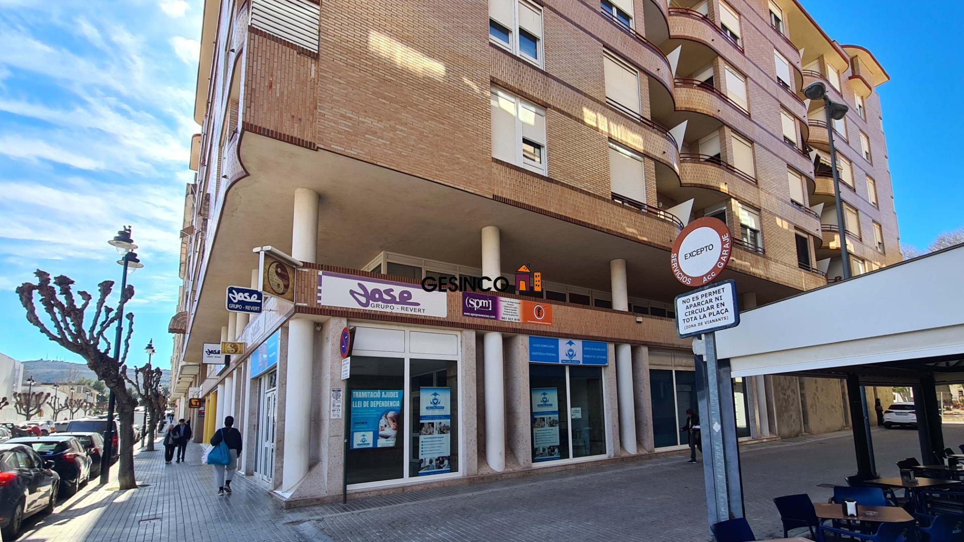 Retail in Ontinyent for lease Building Photo- Image 1 of 12