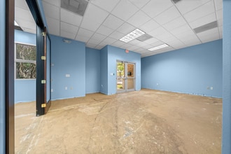 5885 Central Ave, Saint Petersburg, FL à louer Photo intérieure- Image 1 de 6