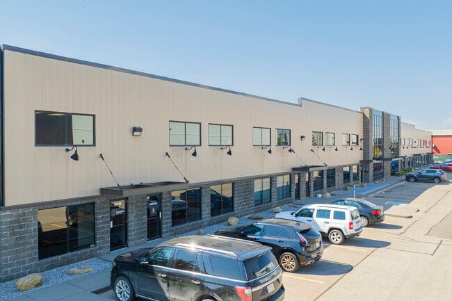Plus de détails pour 10555 48th St SE, Calgary, AB - Industriel à vendre
