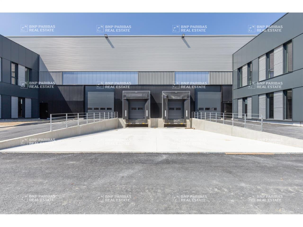 Flex in Le Bourget for lease Building Photo- Image 1 of 13