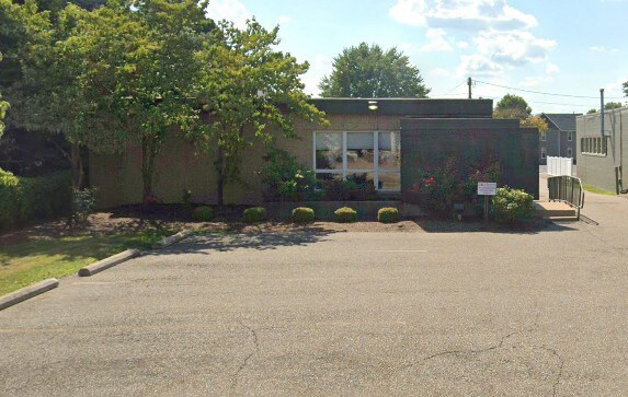309 S Chapel St, Louisville, OH à vendre Photo du bâtiment- Image 1 de 37