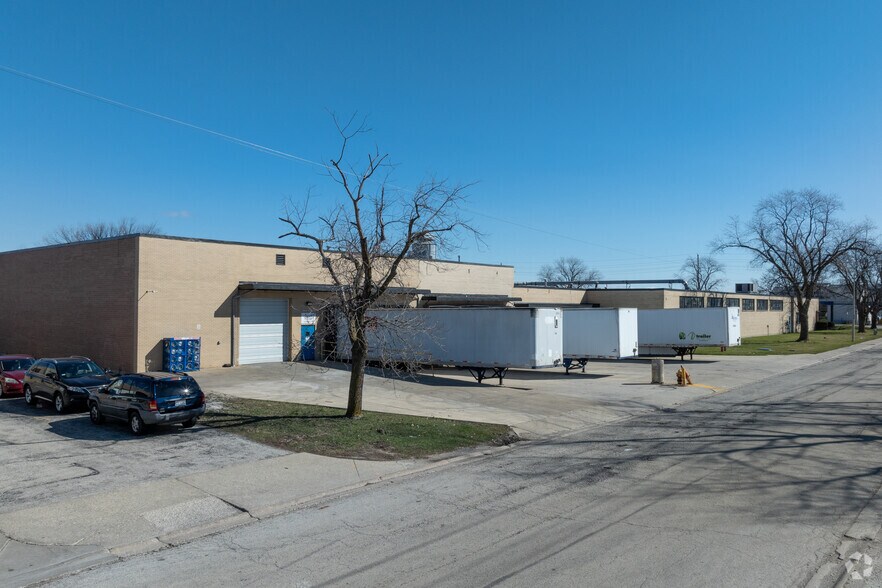2000 N Mannheim Rd, Melrose Park, IL à vendre - Photo du bâtiment - Image 2 de 5