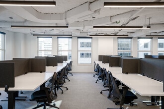 875 15th St NW, Washington, DC à louer Photo intérieure- Image 2 de 11