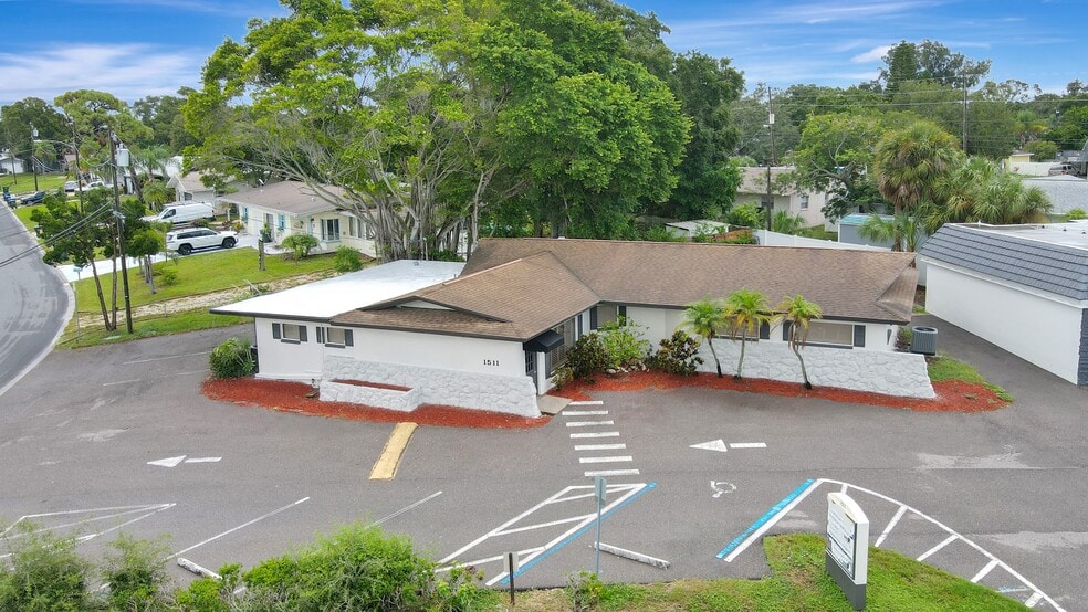 1511 Indian Rocks Rd S, Largo, FL for lease - Building Photo - Image 1 of 37