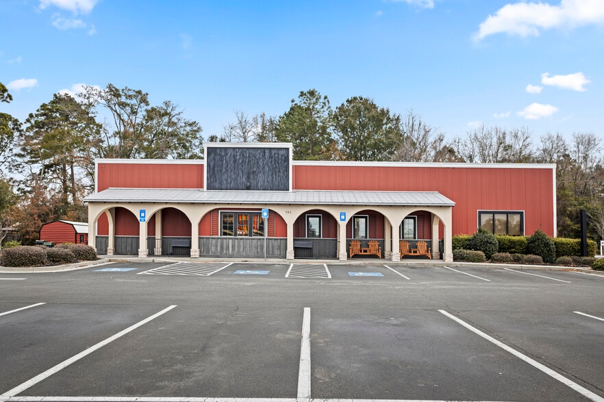 762 Veterans Pky, Hinesville, GA à vendre - Photo principale - Image 1 de 56