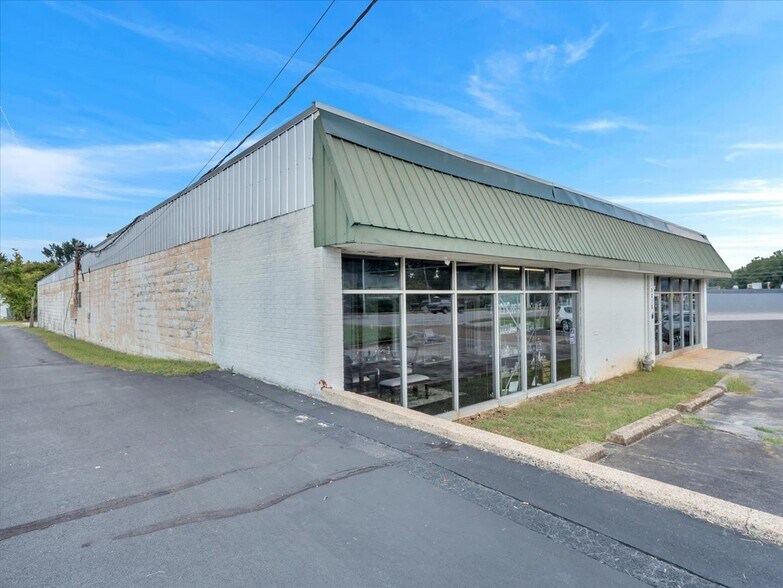 3010 University Dr NW, Huntsville, AL à vendre - Photo du bâtiment - Image 1 de 15