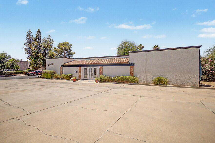 7506 E Monterey Way, Scottsdale, AZ à vendre - Photo du bâtiment - Image 2 de 32
