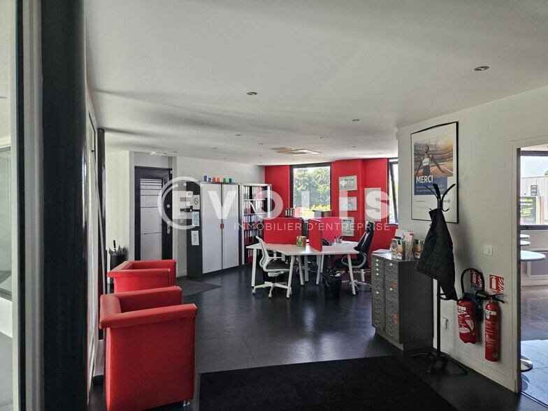 Office in Grigny for sale - Interior Photo - Image 3 of 11