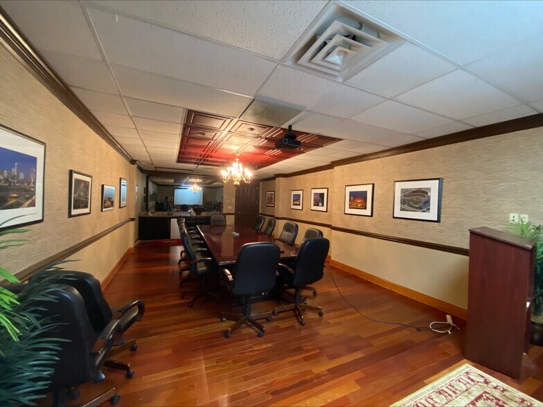 8826 Santa Fe Dr, Overland Park, KS à louer - Photo du bâtiment - Image 3 de 4