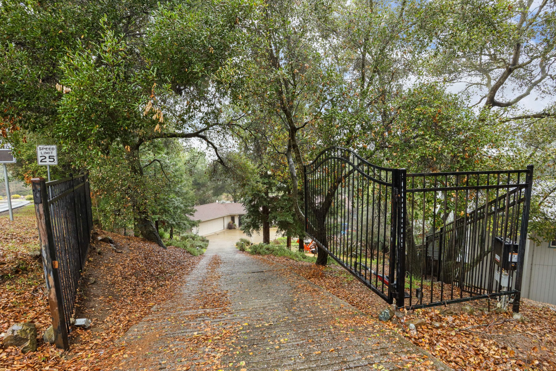 17220 Holiday Dr, Morgan Hill, CA for sale Primary Photo- Image 1 of 51