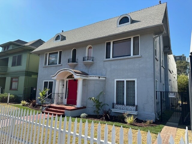 1025 Locust Ave, Long Beach, CA à vendre - Photo du bâtiment - Image 3 de 26