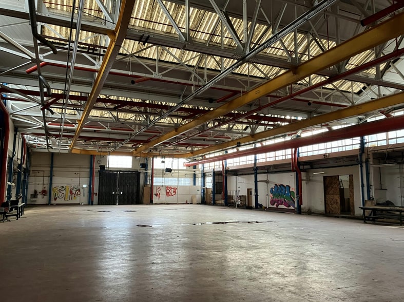 26 Lambeth High St, London for lease - Interior Photo - Image 3 of 7