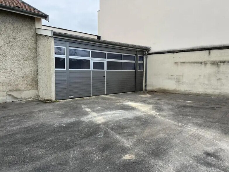 Retail in Cormontreuil for lease - Building Photo - Image 2 of 6