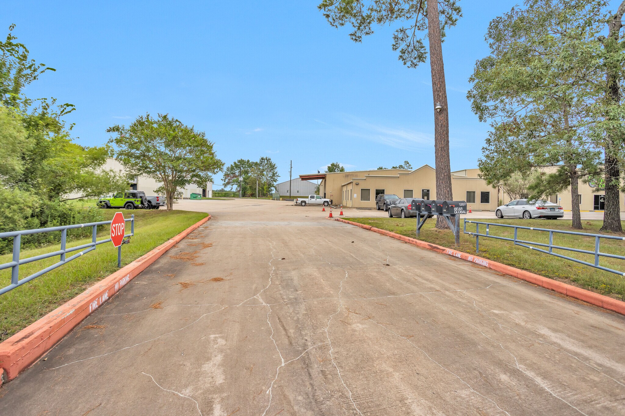1207 N Fm 3083 Rd, Conroe, TX à vendre Photo du bâtiment- Image 1 de 53