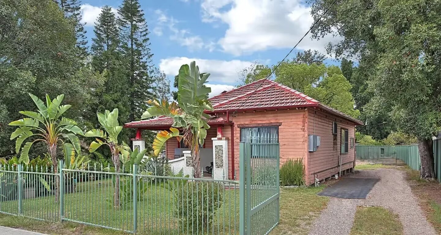 53 Arthur St, Granville for sale Primary Photo- Image 1 of 3