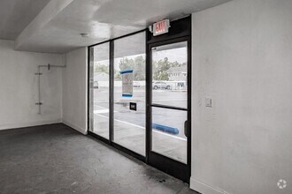 2329-2335 W Sequoia Ave, Anaheim, CA à louer Photo intérieure- Image 1 de 4