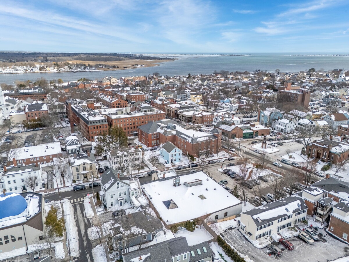 1 Harris St, Newburyport, MA 01950 - Unit 5 -  - Interior Photo - Image 2 of 21