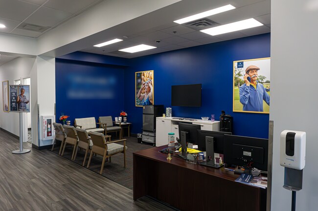 Plus de détails pour 2080 Western Ave, Guilderland, NY - Bureau/Commerce de détail à louer