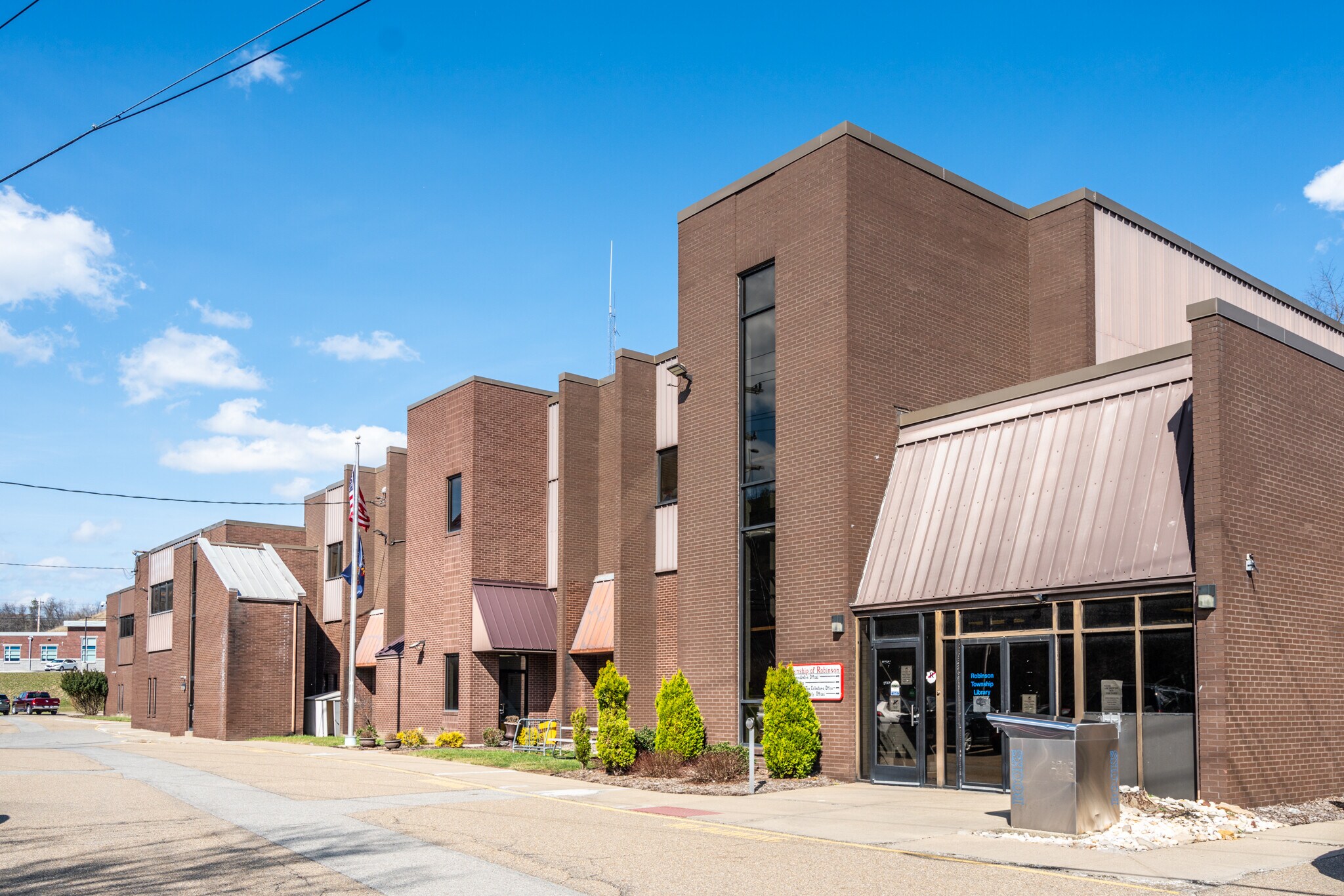 1000 Church Hill Rd, Pittsburgh, PA for lease Primary Photo- Image 1 of 33