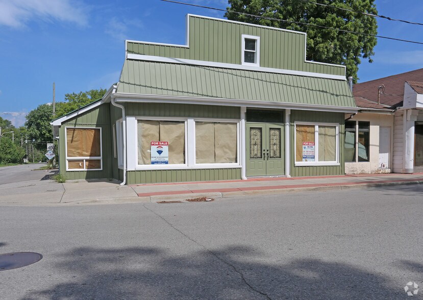 924 Lake Dr E, Georgina, ON à vendre - Photo du bâtiment - Image 1 de 1