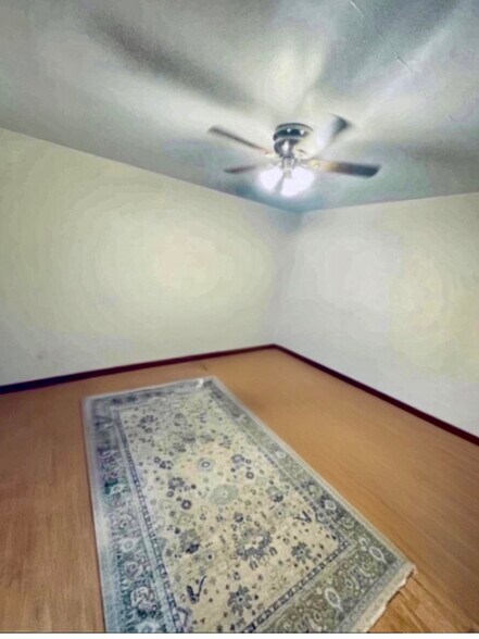 323 1/2 Jefferson Street, Newark, NJ for sale - Interior Photo - Image 3 of 20