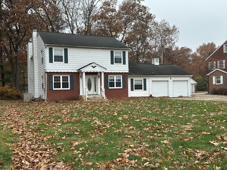 805-809 N Keller Dr, Effingham, IL for sale - Building Photo - Image 3 of 6