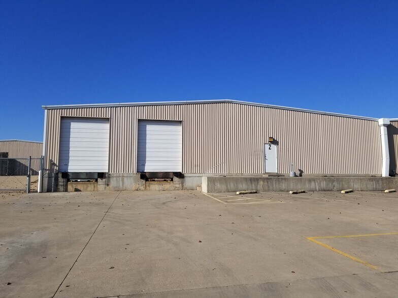 502-602 N Redbud Ave, Broken Arrow, OK à louer - Photo du bâtiment - Image 3 de 7