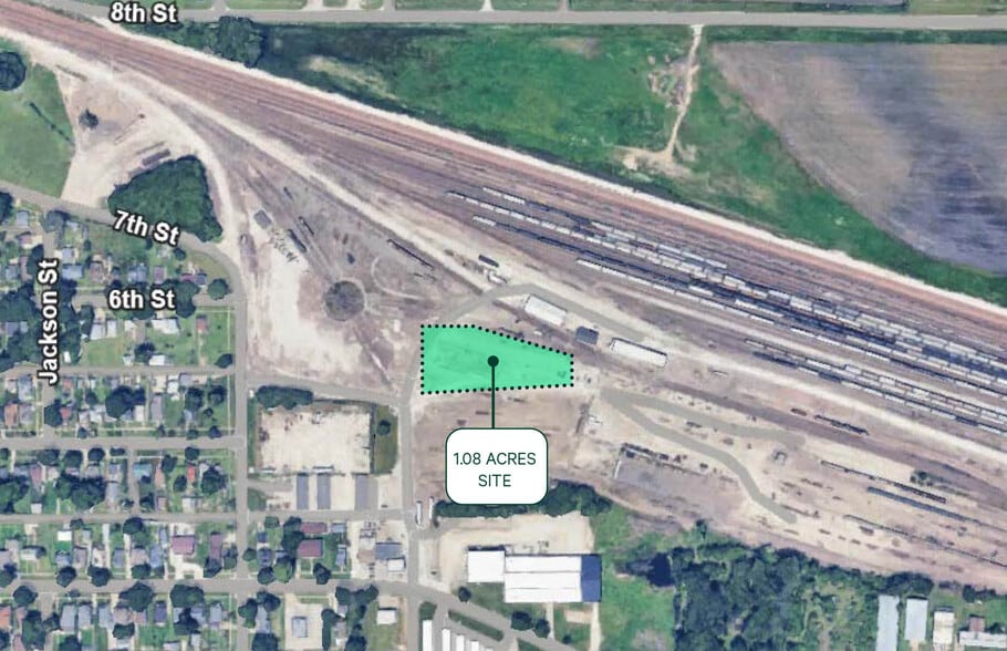 1737 Mamie Eisenhower ave, Boone, IA for sale - Primary Photo - Image 1 of 2