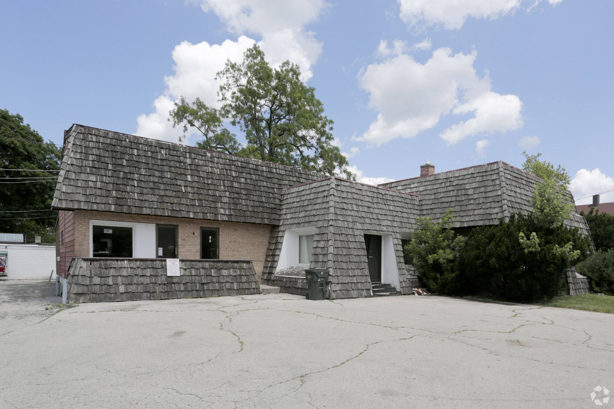 708 Washington St, Waukegan, IL for sale Primary Photo- Image 1 of 1