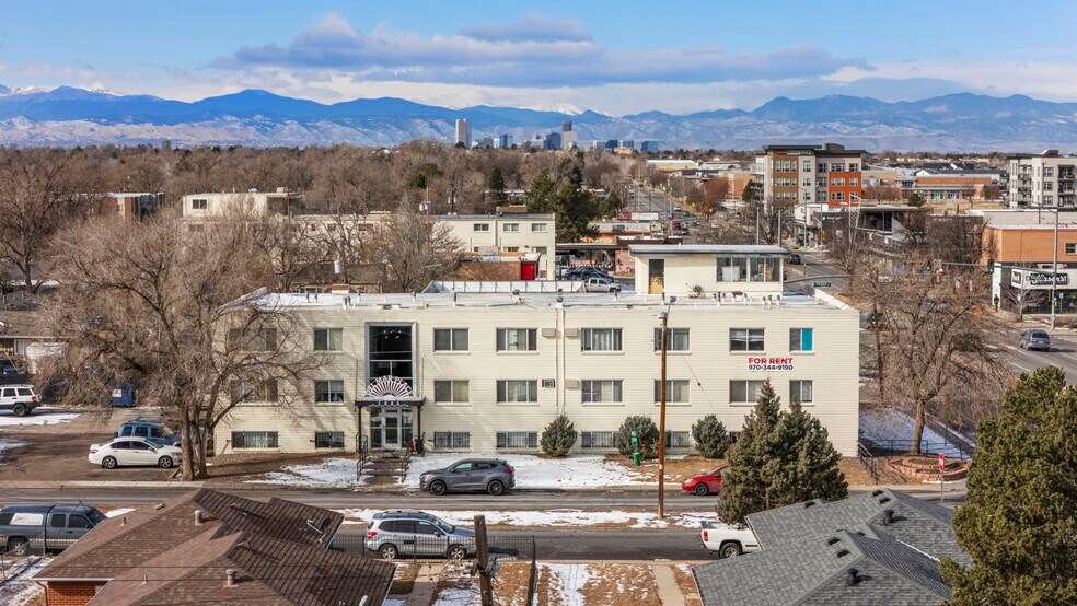 1995 Del Mar Pky, Aurora, CO à vendre - Photo du bâtiment - Image 2 de 17