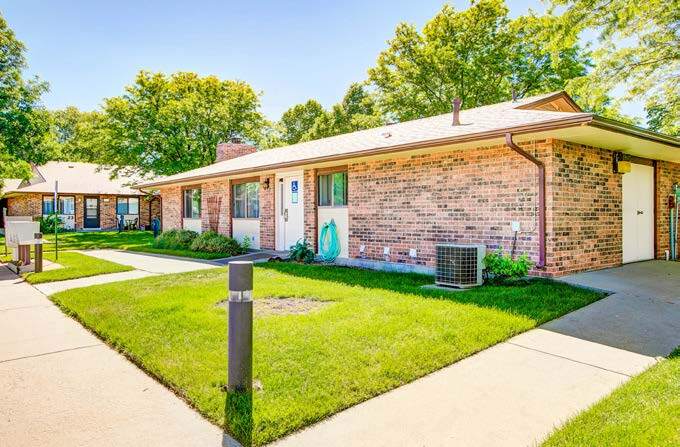 Northern Colorado Affordable Portfolio portfolio of 3 properties for sale on LoopNet.ca - Building Photo - Image 2 of 6