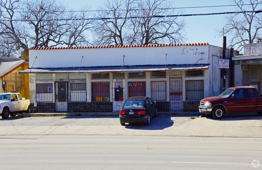 5607-5611 S Flores St, San Antonio, TX for sale - Building Photo - Image 2 of 6