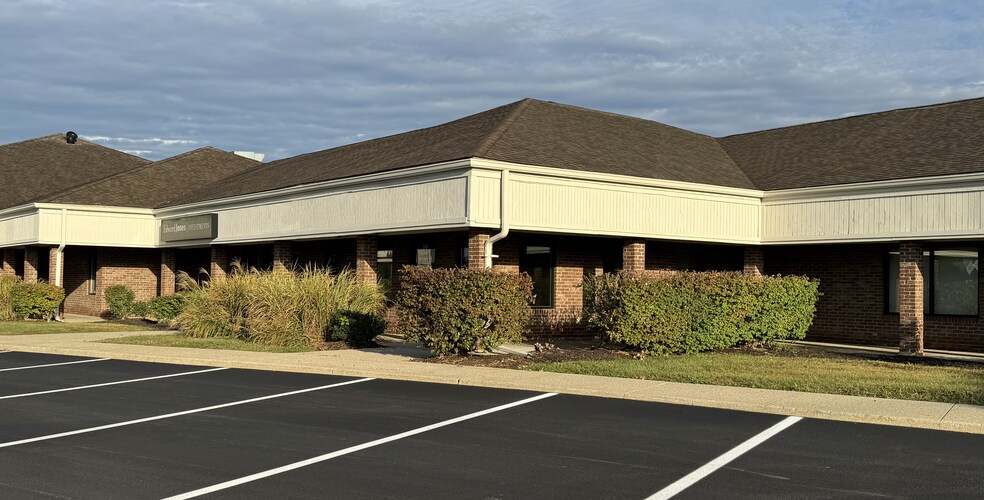 5250 E US Highway 36, Avon, IN à louer - Photo du bâtiment - Image 2 de 4