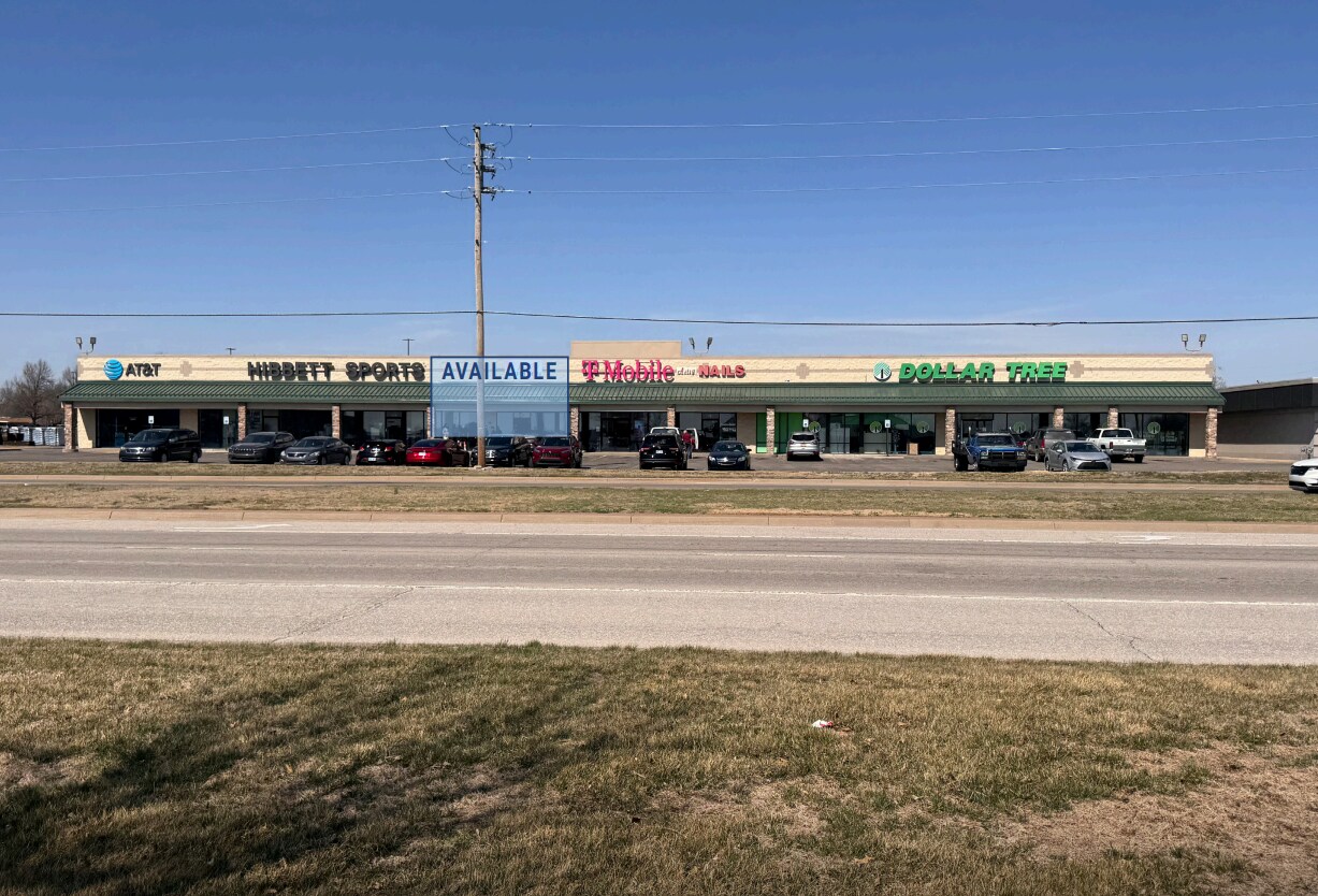 2710 W Central Ave, El Dorado, KS for lease Building Photo- Image 1 of 3