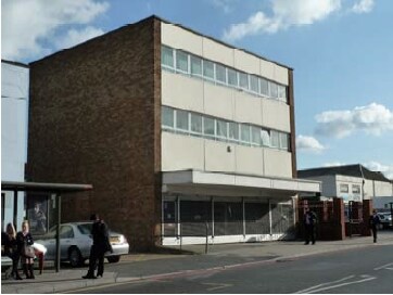 177 Hook Rd, Surbiton à louer Photo principale- Image 1 de 4