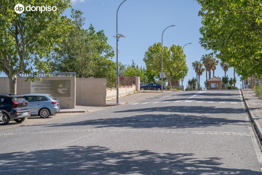 Calle Veleta, Dílar, Granada à vendre - Photo du bâtiment - Image 3 de 28