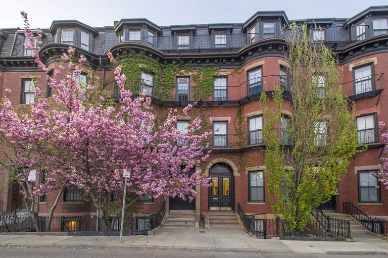 Arlington & Cortes portfolio of 2 properties for sale on LoopNet.ca - Building Photo - Image 3 of 9