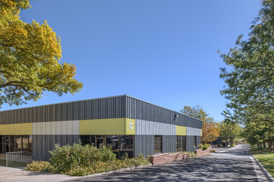 14 Inverness Dr E, Englewood, CO à louer - Photo du bâtiment - Image 3 de 12