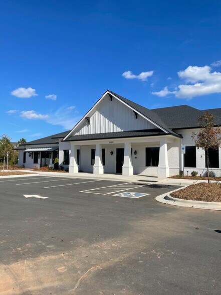 10801 Woodland Beaver Rd, Charlotte, NC à louer - Photo du bâtiment - Image 2 de 3